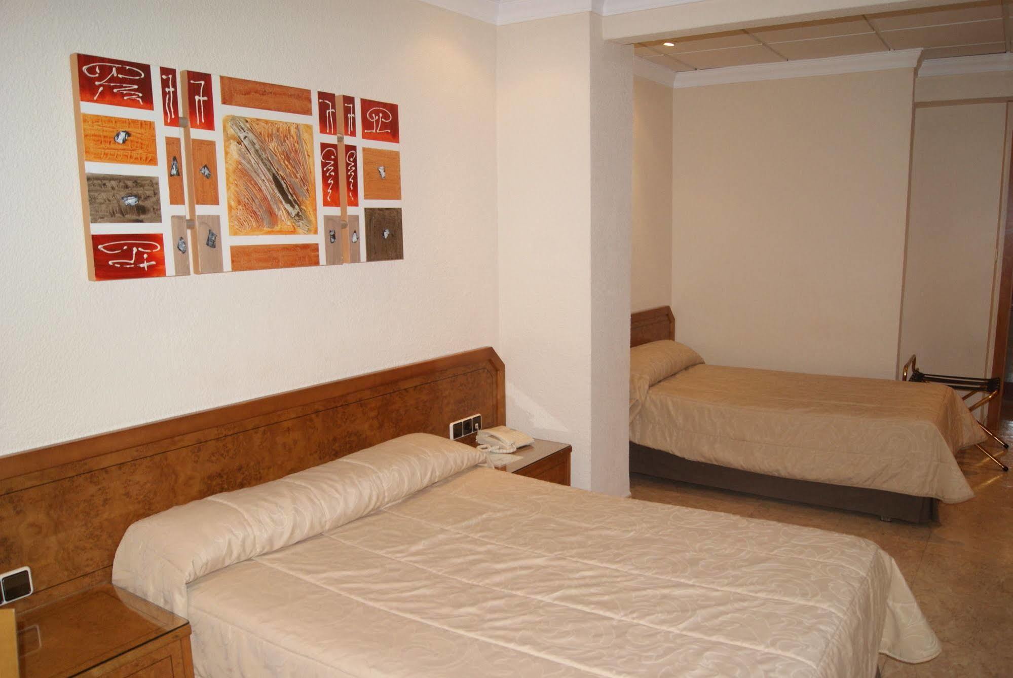 Hostal Moreno Silla Exterior foto